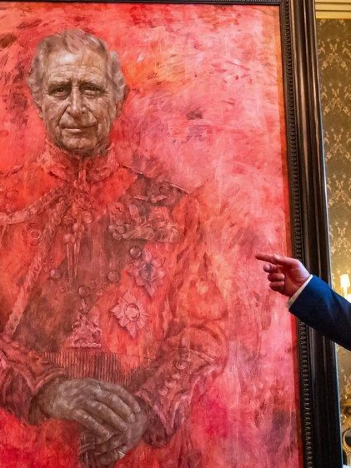 Porträt von König Charles III.: Aktivisten überkleben sein Gesicht