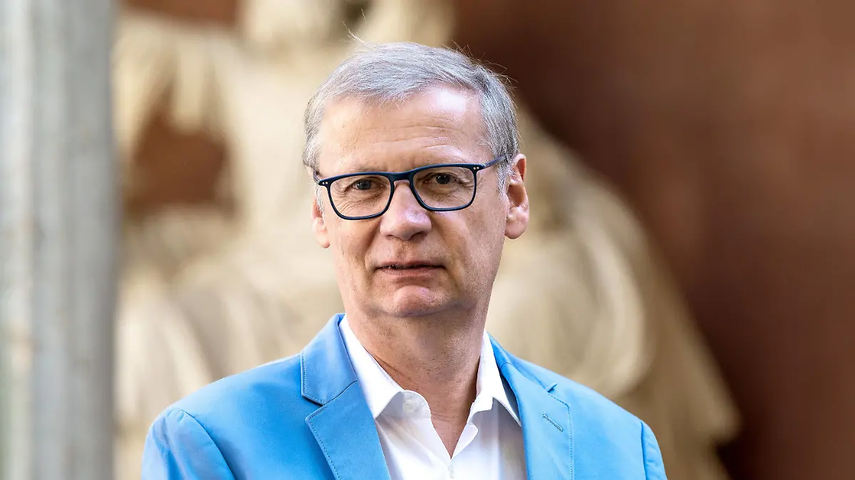  Potsdam 22.09.2020 SPSG Stiftung Preussische Schlösser und Gärten Berlin Brandenburg Gemeinsame Spendenkampagne mit der Deutschen Stiftung Denkmalschutz und dem Bauverein der Friedenskirche Potsdam Der CAMPANILE ,der freistehende Glockenturm muss dringend restauriert werden Mäzen der Potsdamer Günther JAUCH *** Potsdam 22 09 2020 SPSG Stiftung Preussische Schlösser und Gärten Berlin Brandenburg Joint donation campaign with the Deutsche Stiftung Denkmalschutz and the Bauverein der Friedenskirche Potsdam The CAMPANILE ,the freestanding bell tower urgently needs to be restored Patrons of the Potsdam Günther JAUCH