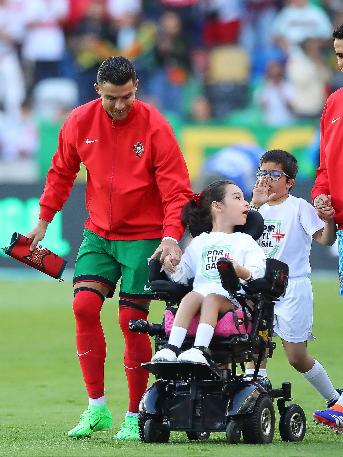 Bild zu: "So süß! Cristiano Ronaldo zeigt sein GROßES Herz"