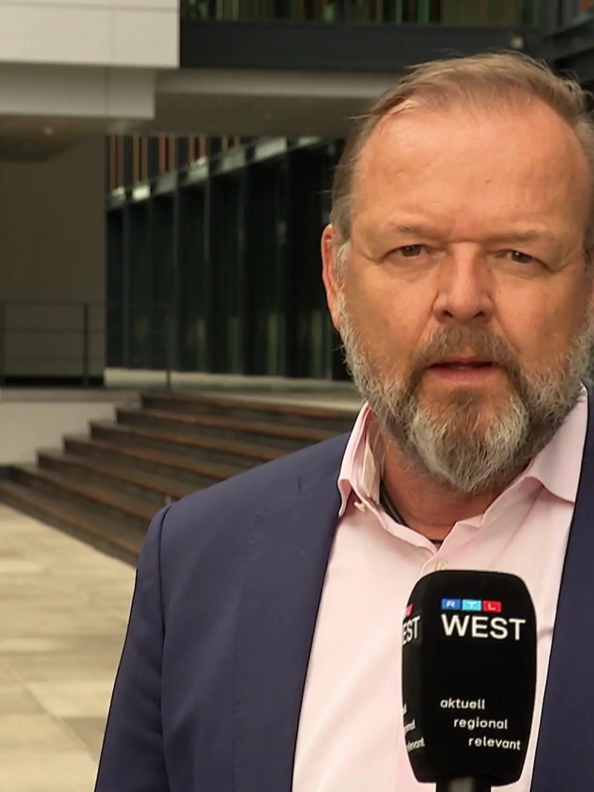 Bild zu: "Jörg Zajonc zum Wehrdienst"