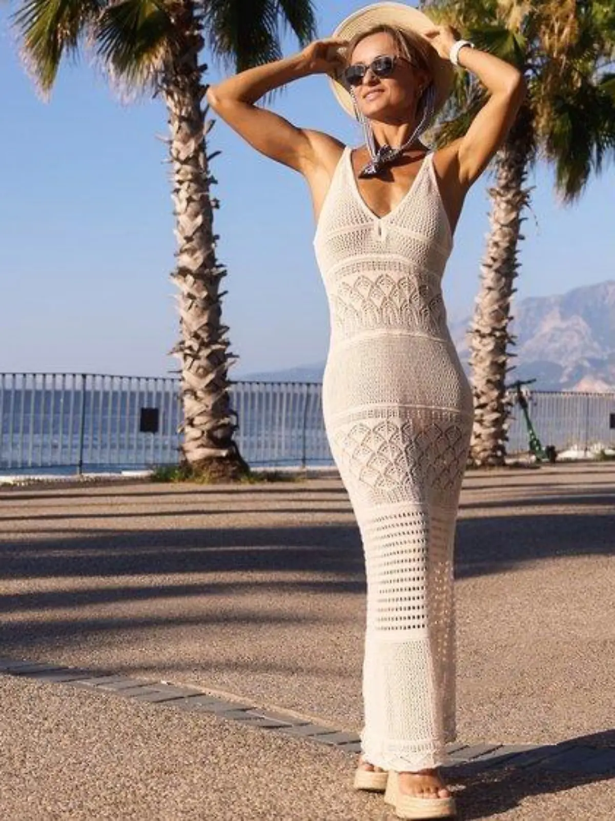 Hingucker am Strand: Durchsichtige Strickkleider im Styling-Check