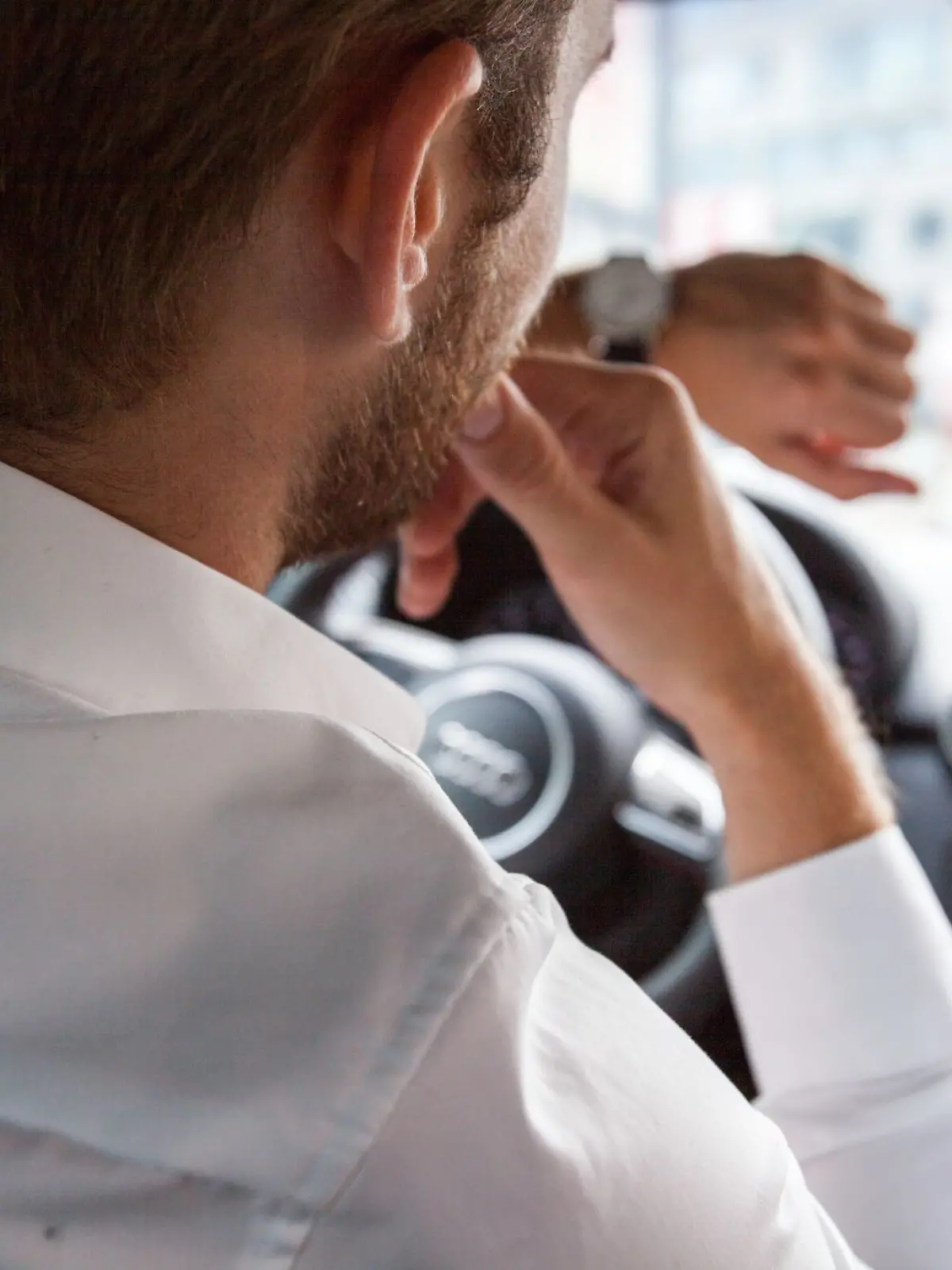 Bild zu: "Autofahrer schläft gleich zwei Mal am Steuer ein"