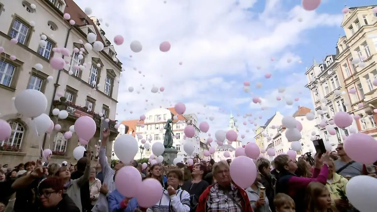 Ganz Döbeln weint um getötete Valeriia (9) Herzzerreißenede Trauerfeier