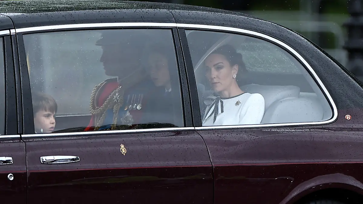 Prinzessin Kate zeigt sich erstmals wieder in der Öffentlichkeit, nachdem sie im März ihre Krebserkrankung öffentlich gemacht hat.
