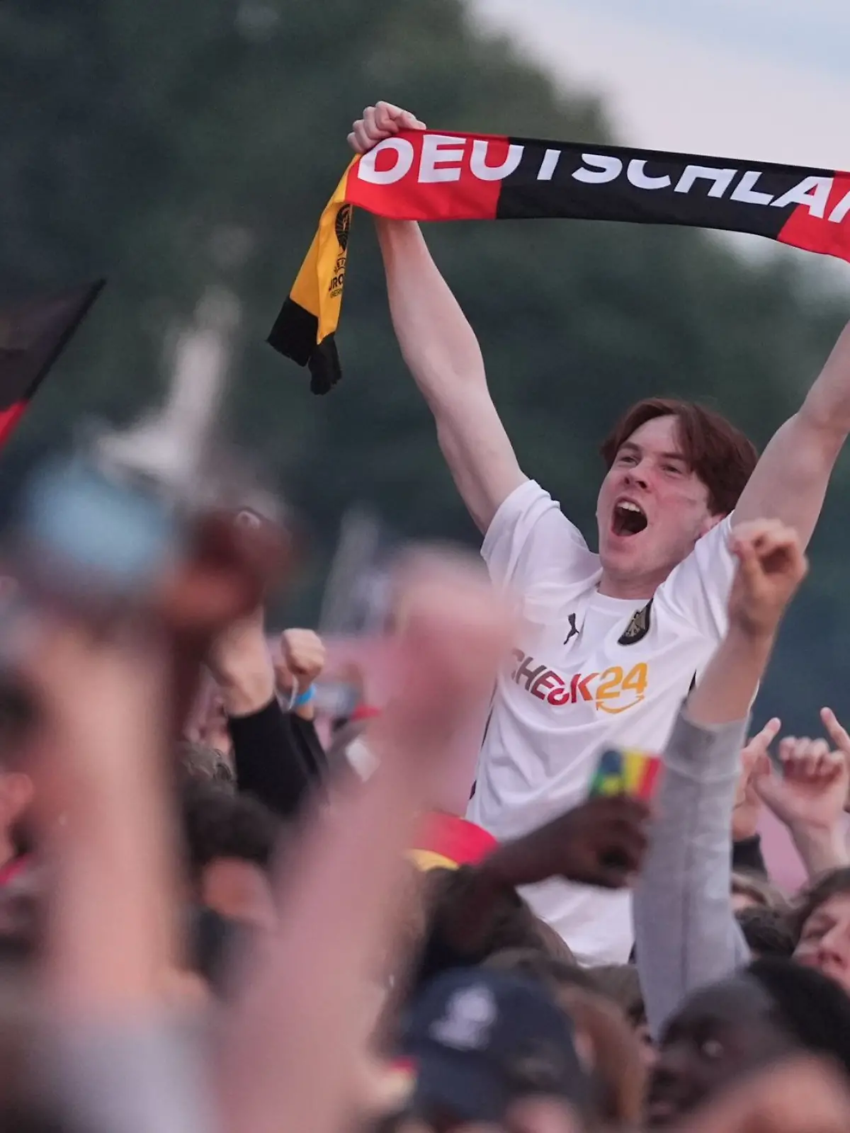 Bild zu: "WM-Fanfest in Hamburg abgesagt!"