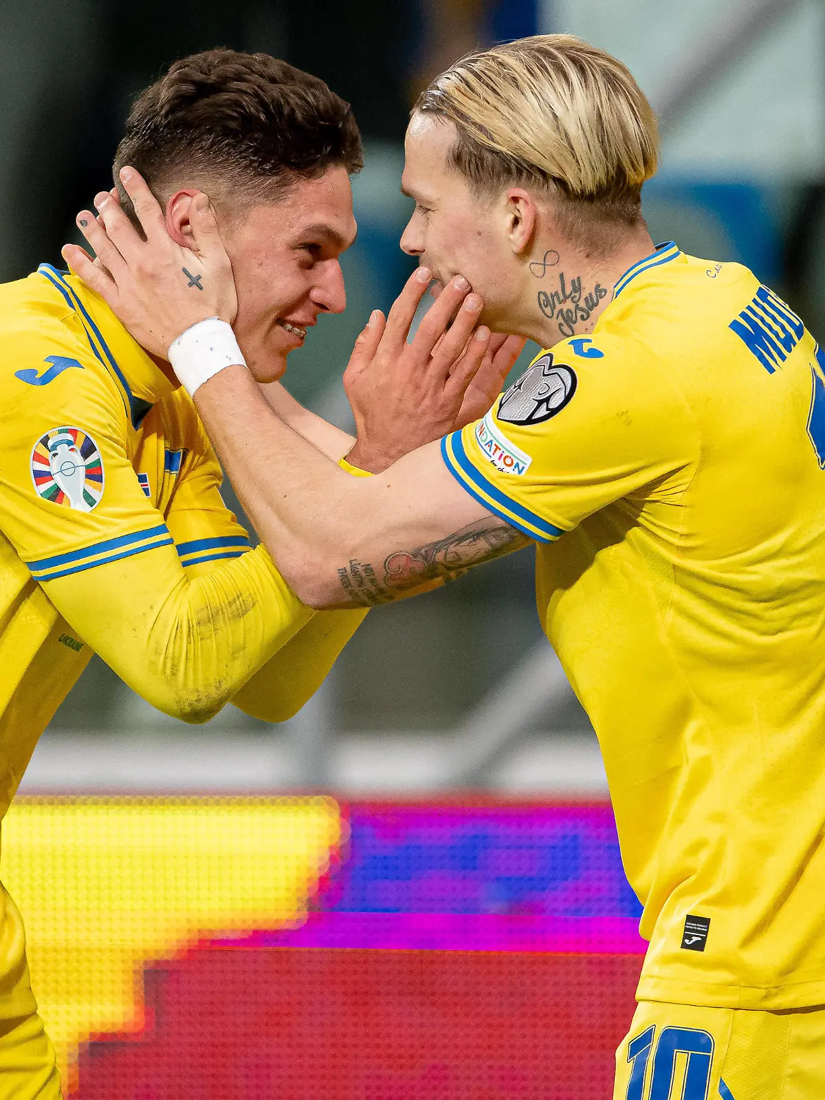 March 26, 2024, Wroclaw, Poland: Georgiy Sudakov of Ukraine and Mykhailo Mudryk of Ukraine celebrates after scoring during the UEFA EURO, EM, Europameisterschaft,Fussball 2024 Qualifiers play off final match between Ukraine and Iceland at the Tarczynski Arena in Wroclaw. Wroclaw Poland - ZUMAs227 20240326_zip_s227_015 Copyright: xMateuszxSlodkowskix