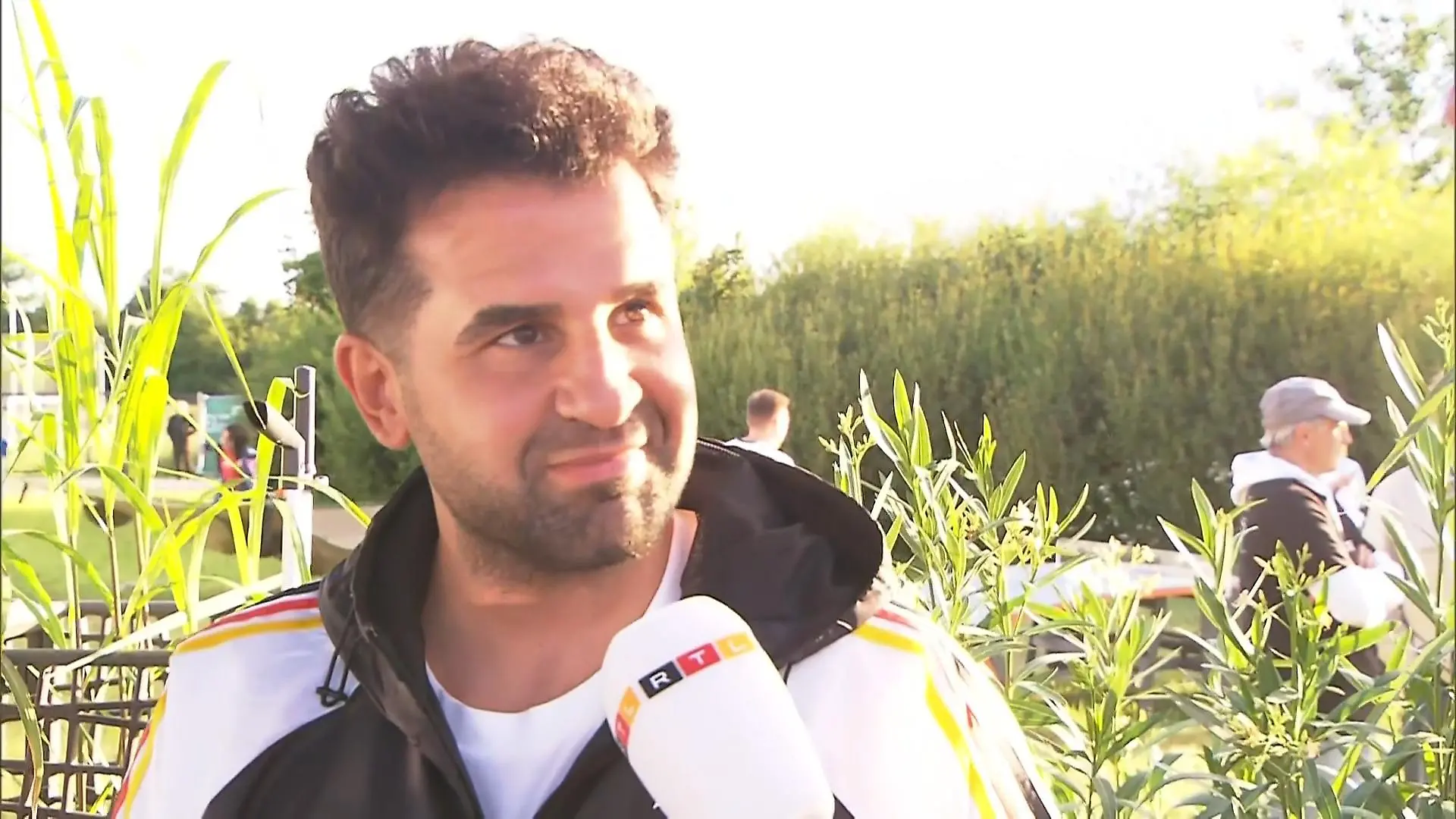 „Musti“ macht unsere EM-Stars frisch Er schnitt auch Ronaldo die Haare