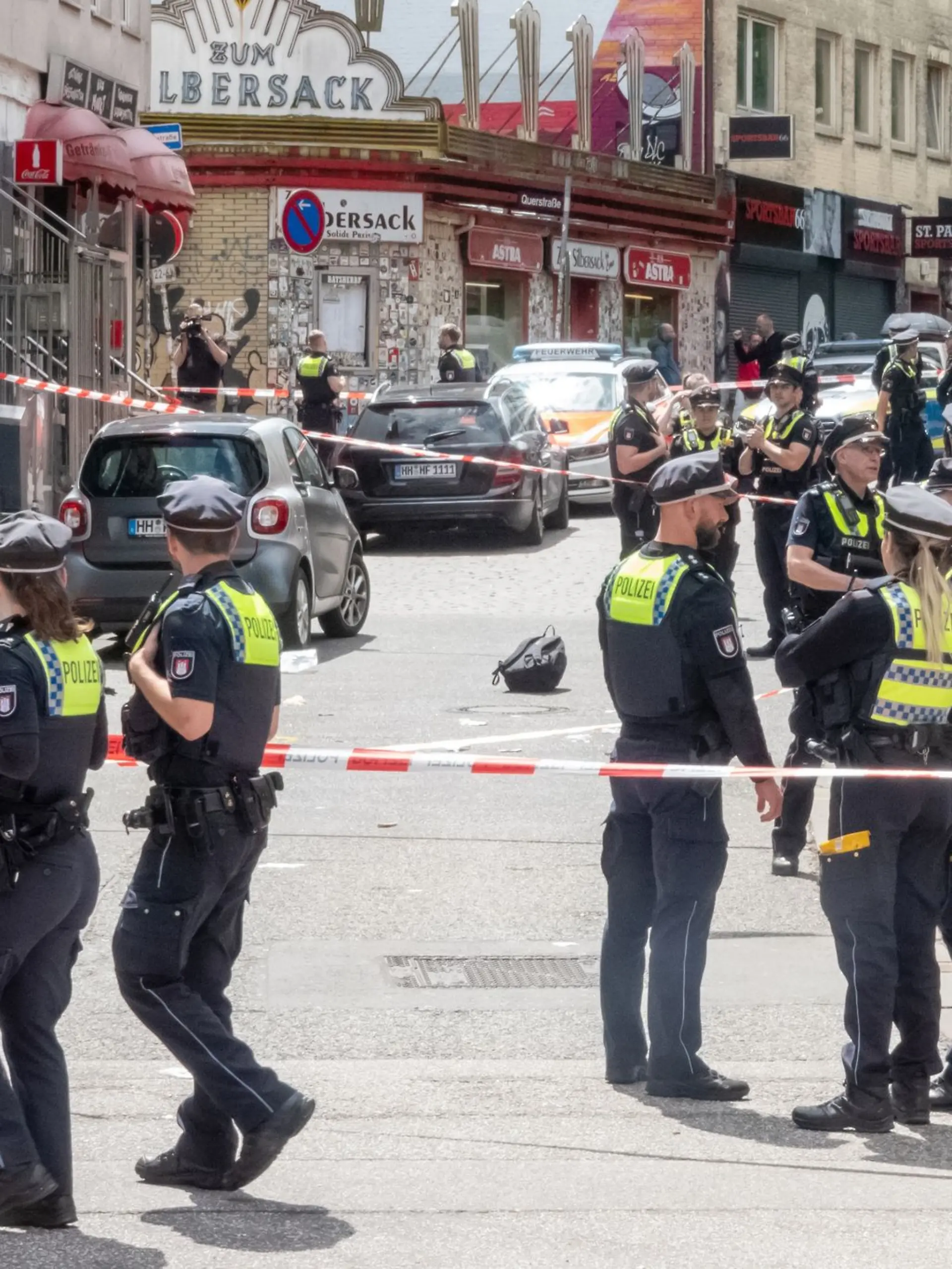 Bild zu: "Angriff mit Spitzhacke in Hamburg - Mann (39) kommt in Psychiatrie"