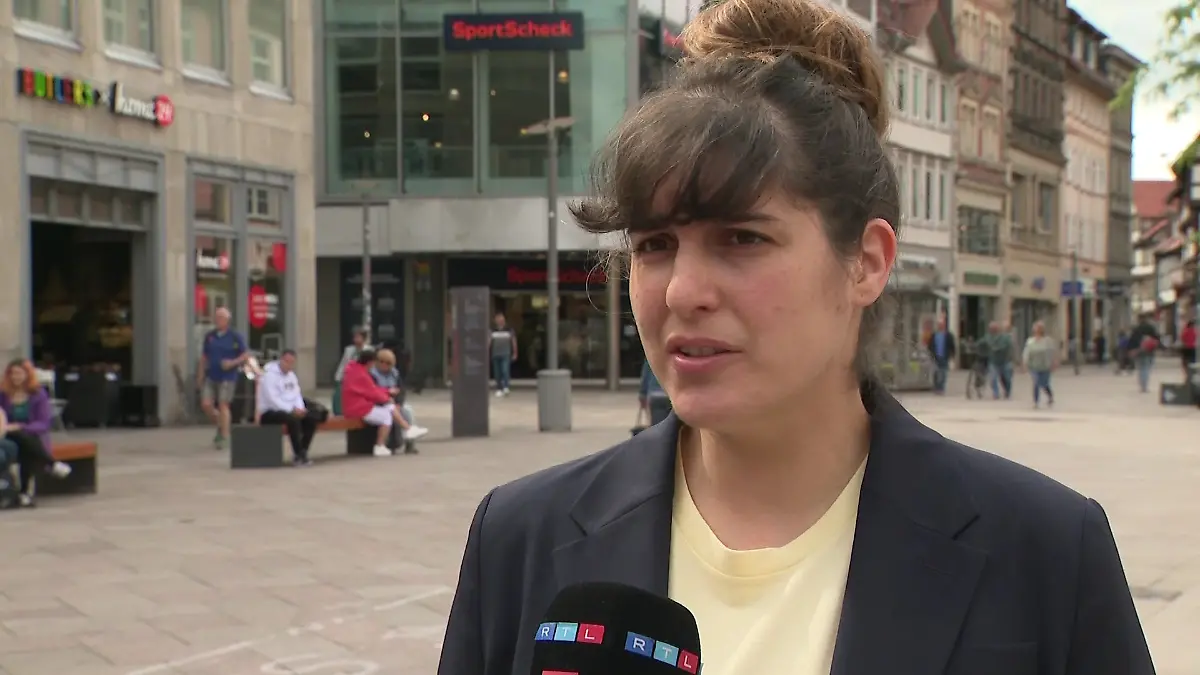 Marie Kollenrott erzählt RTL von dem Angriff bei der Wahlkampfveranstaltung.