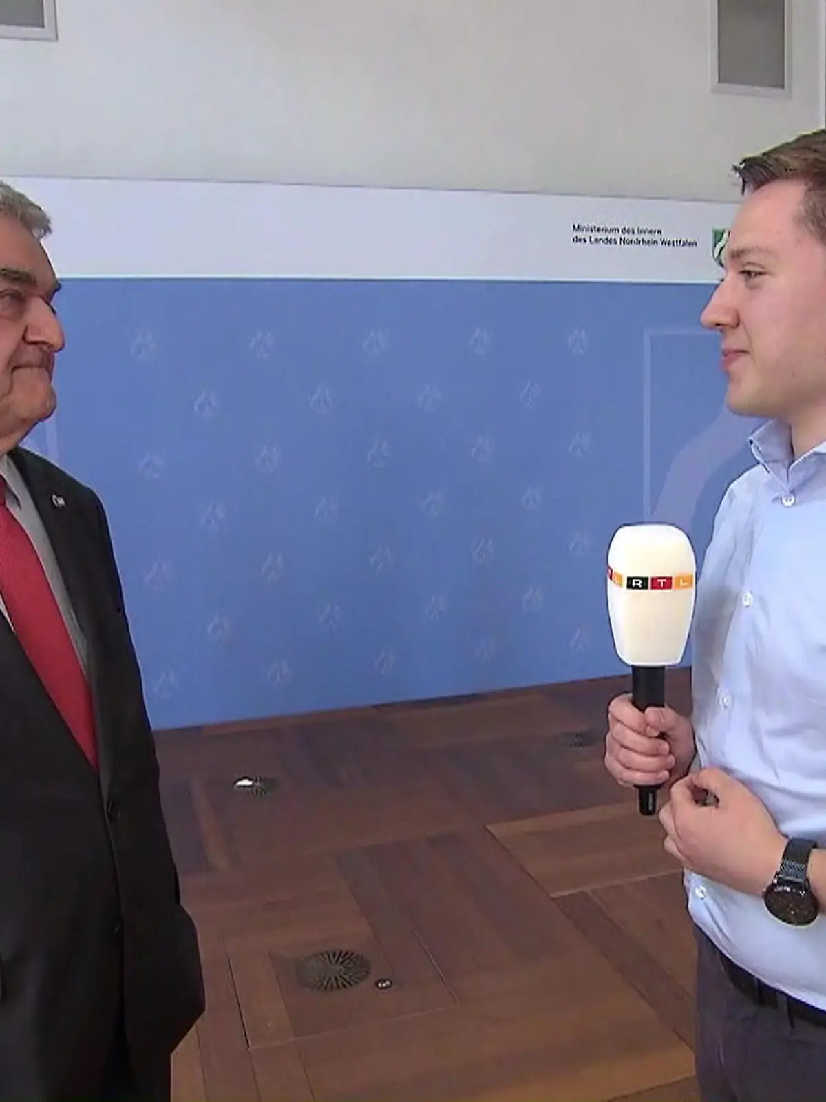 Bild zu: "NRW-Innenminister zu EM-Spielen"