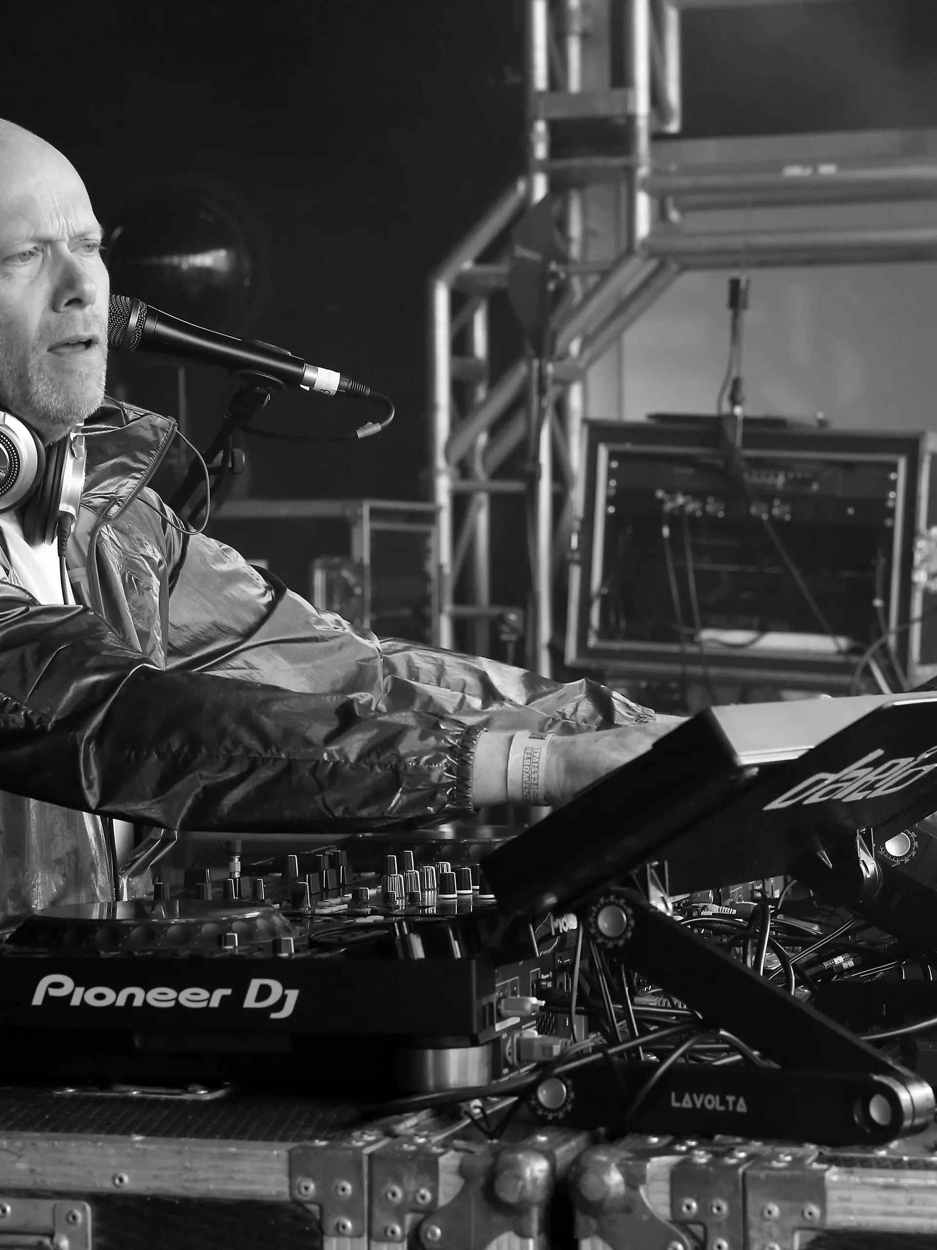 Dario G spielt auf dem Wentworth Music Festival im gleichnamen Wentworth in Großbritannien im Jahr 2023. 1998 landete er einen Welthit. 