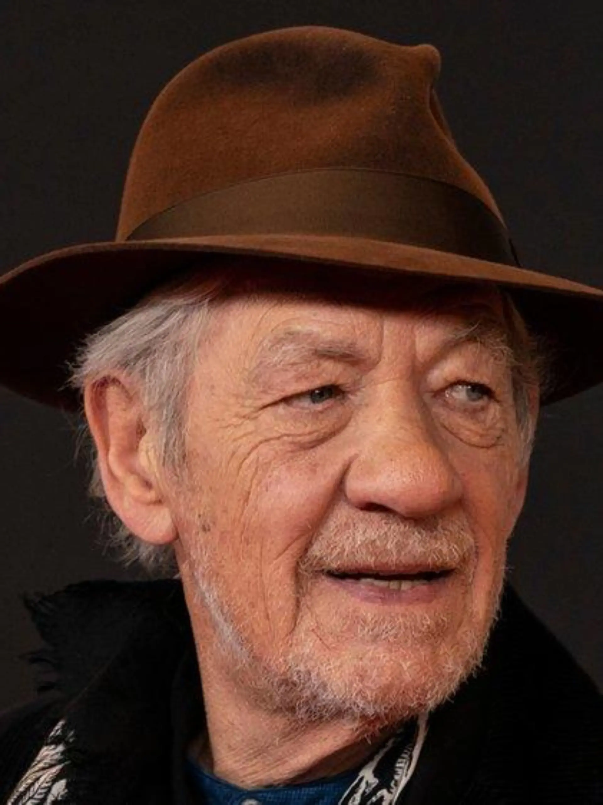 Sir Ian McKellen stürzt von der Bühne: Schauspieler im Krankenhaus