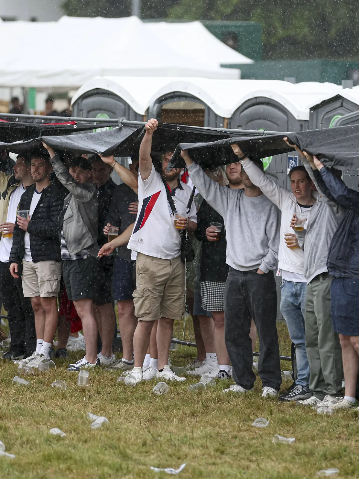 Kein Public Viewing wegen Unwetterwarnung