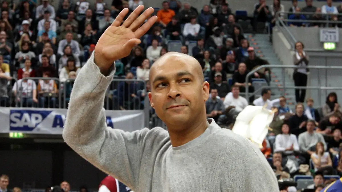 Bildnummer: 04226334  Datum: 17.01.2009  Copyright: imago/Hübner
Ademola Okulaja (Deutschland / Brose Baskets Bamberg); quer, close, BBL All Star Day 2009, Allstar, Allstars, Stars, Game, Allstargame, Allstarday, Vdig Mannheim Basketball 1. BL Herren Mannschaft Einzelbild Privatbild Personen

Image number 04226334 date 17 01 2009 Copyright imago Hübner Ademola Okulaja Germany Brose Baskets Bamberg horizontal Close BBL All Star Day 2009 Allstar Allstars Stars Game Allstar Game Allstarday Vdig Mannheim Basketball 1 BL men Team Single Private Human Beings 