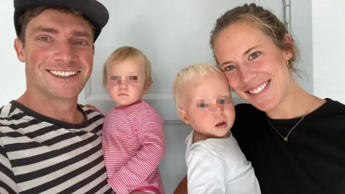 Lucia mit ihrem Mann und ihren Zwillingen.