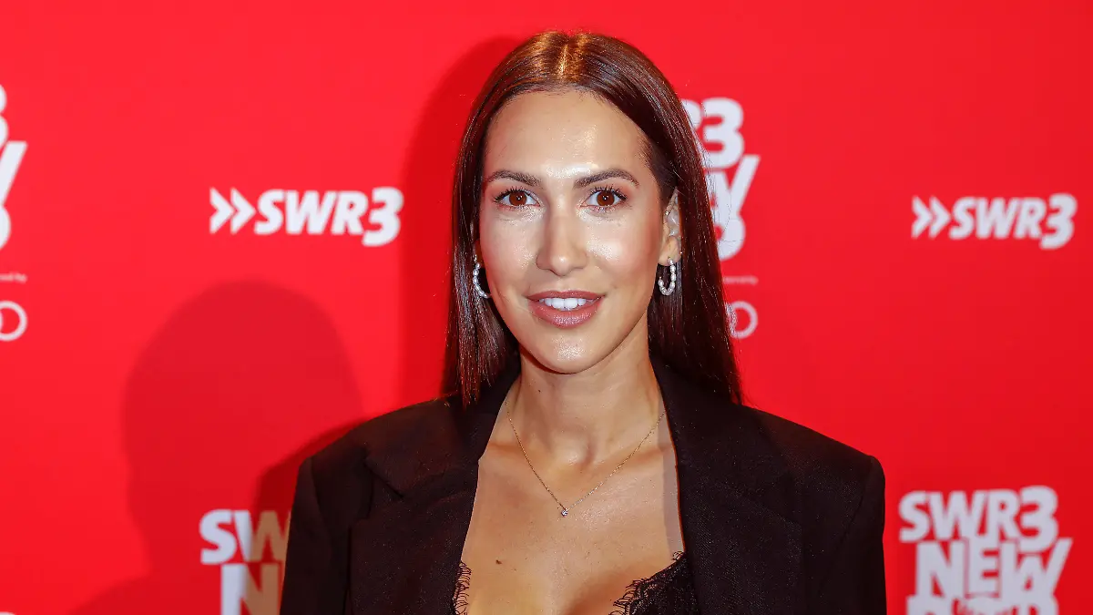 Clea-Lacy Juhn bei der Aufzeichnung der TV-Show SWR3 New Pop Festival - Das Special im Festspielhaus Baden-Baden, 2022.