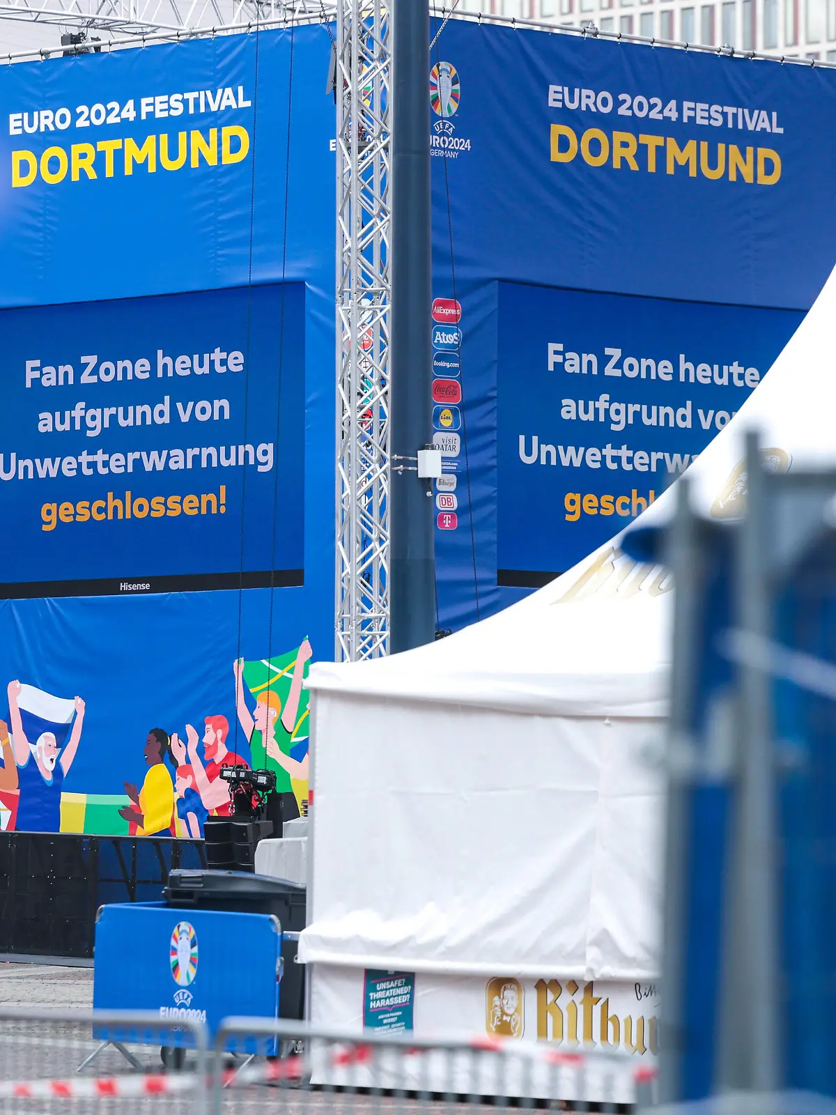 18.06.2024, Fussball, Europameisterschaft 2024, EM2024, Türkei - Georgien, Fanzonen bleiben wegen einer Unwetterwarnung geschlossen, Dortmund Innenstadt NRW Deutschland xRHR-FOTO/DEx *** 18 06 2024, Football, European Championship 2024, EM2024, Turkey Georgia, Fan zones remain closed due to a storm warning, Dortmund city center NRW Germany xRHR PHOTO DEx Copyright: DennisxEwert/RHR-FOTOx RHR-FOTO/DE