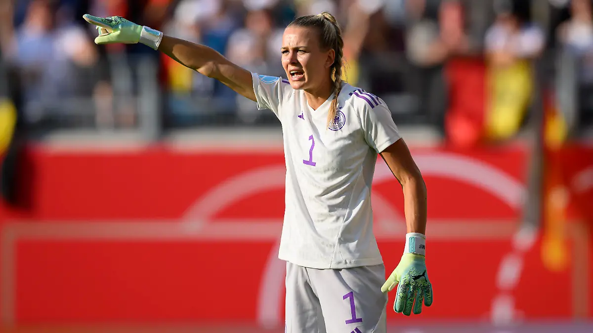 Torwart/ Torhueterin Merle FROHMS (GER) Gestik, Geste, Fussball Laenderspiel der Frauen, Freundschaftsspiel, Deutschland (GER) - Vietnam (VIE) 2:1, am 24.06.2023 in Offenbach/ Deutschland.