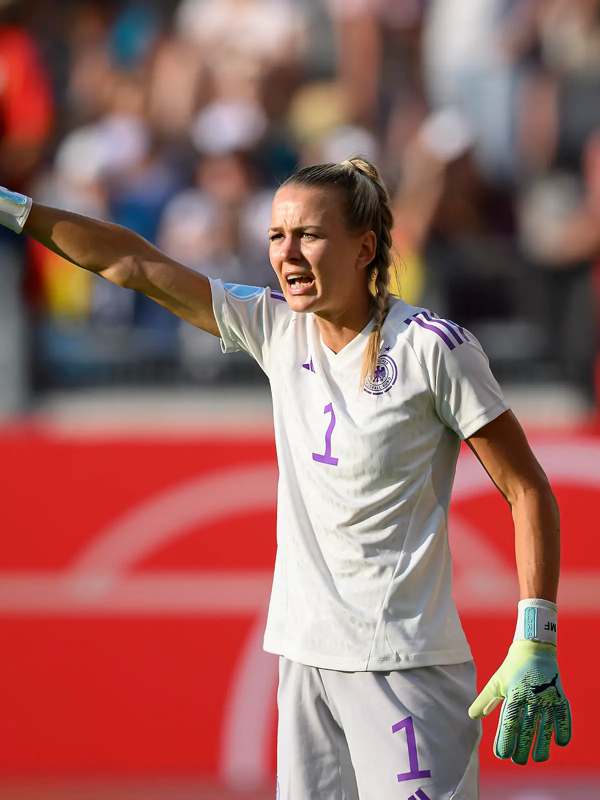 Torwart/ Torhueterin Merle FROHMS (GER) Gestik, Geste, Fussball Laenderspiel der Frauen, Freundschaftsspiel, Deutschland (GER) - Vietnam (VIE) 2:1, am 24.06.2023 in Offenbach/ Deutschland.
