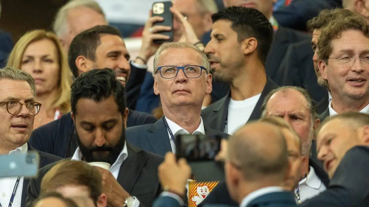 Fußball-EM mit TV-Quoten-Bestwert - und Promi-Jubel im Stadion