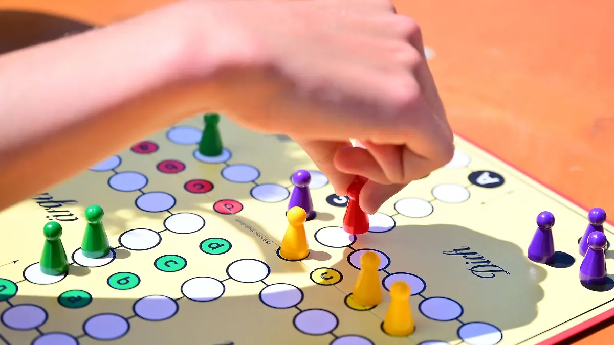 «Mensch ärgere dich nicht» Spiel während eines Rekordversuchs.