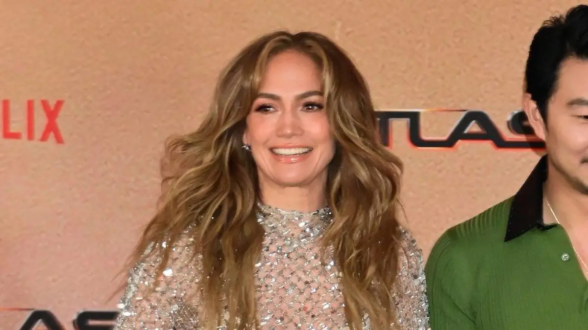 Ohne Ehemann Ben Affleck: Jennifer Lopez entspannt in Italien