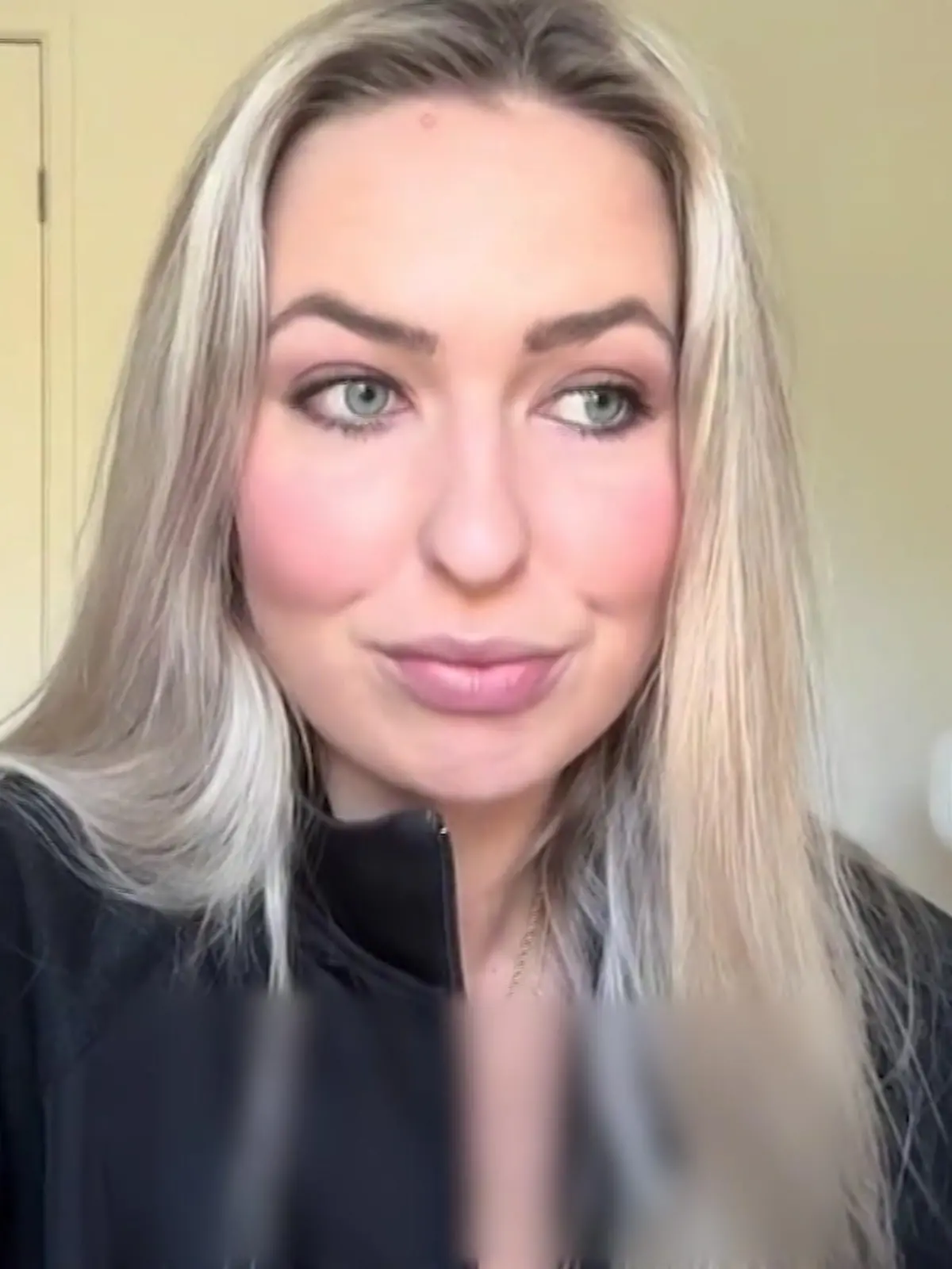 Bild zu: "Model Anja (25) hat zwei Vaginas und keinen Anus - wie sie damit lebt"