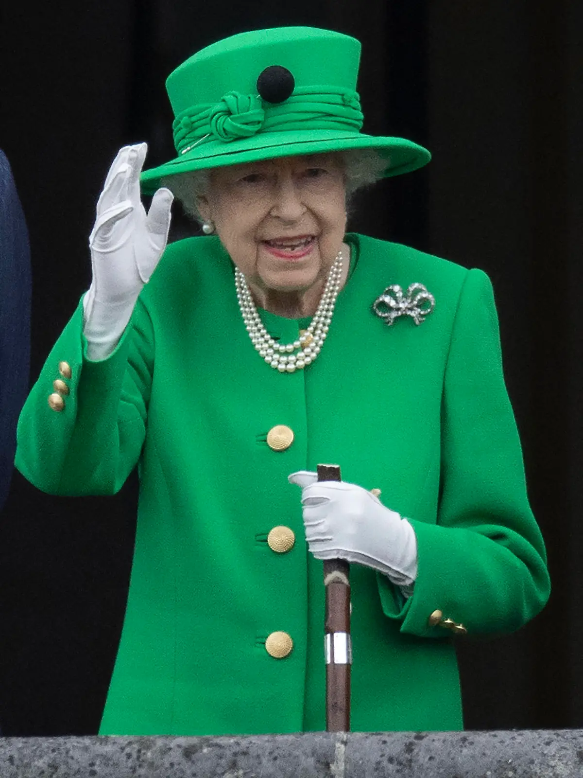  . 05/06/2022. London, United Kingdom. Queen Elizabeth II on the balcony of Buckingham Palace with Prince Charles, Camilla, Duchess of Cornwall, Prince William , Kate Middleton, Prince George, Princess Charlotte and Prince Louis at the end of the Pageant on the final day of the Platinum Jubilee celebrations in London. PUBLICATIONxINxGERxSUIxAUTxHUNxONLY xStephenxLockx/xi-Imagesx IIM-23484-0115