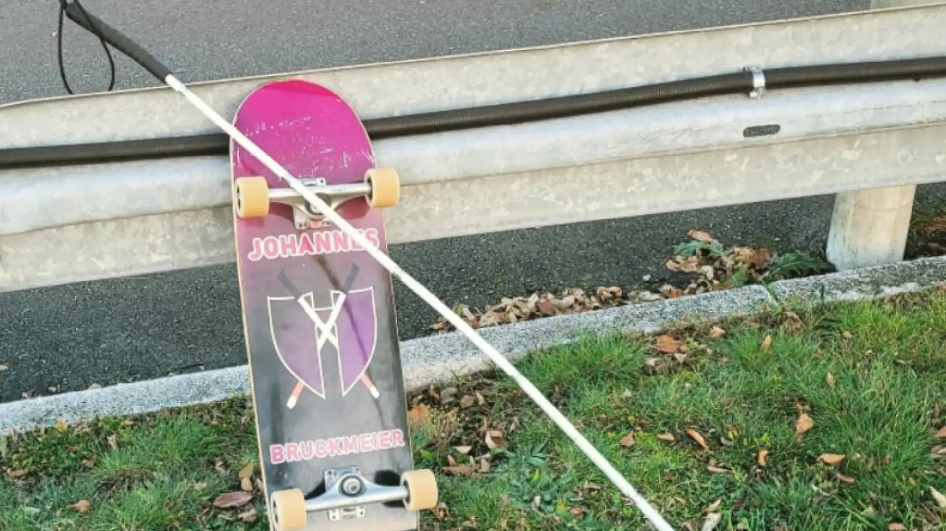Das Skateboard ist sein Zuhause.