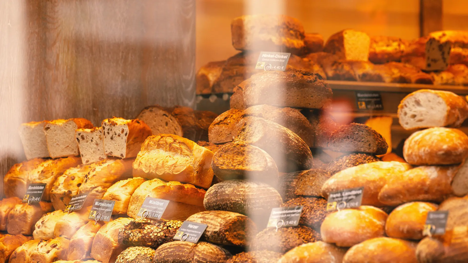 breads are seen in front of Baeckerei Hinkel, a bakery in Duesseldorf, Germany on April 14, 2022 as inflation rate hits at 7,3 % in March 2022 (Photo by Ying Tang/NurPhoto)