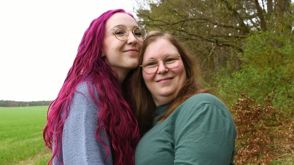 Die Bonnies und Meike sind glücklich verheiratet und stehen alles gemeinsam durch