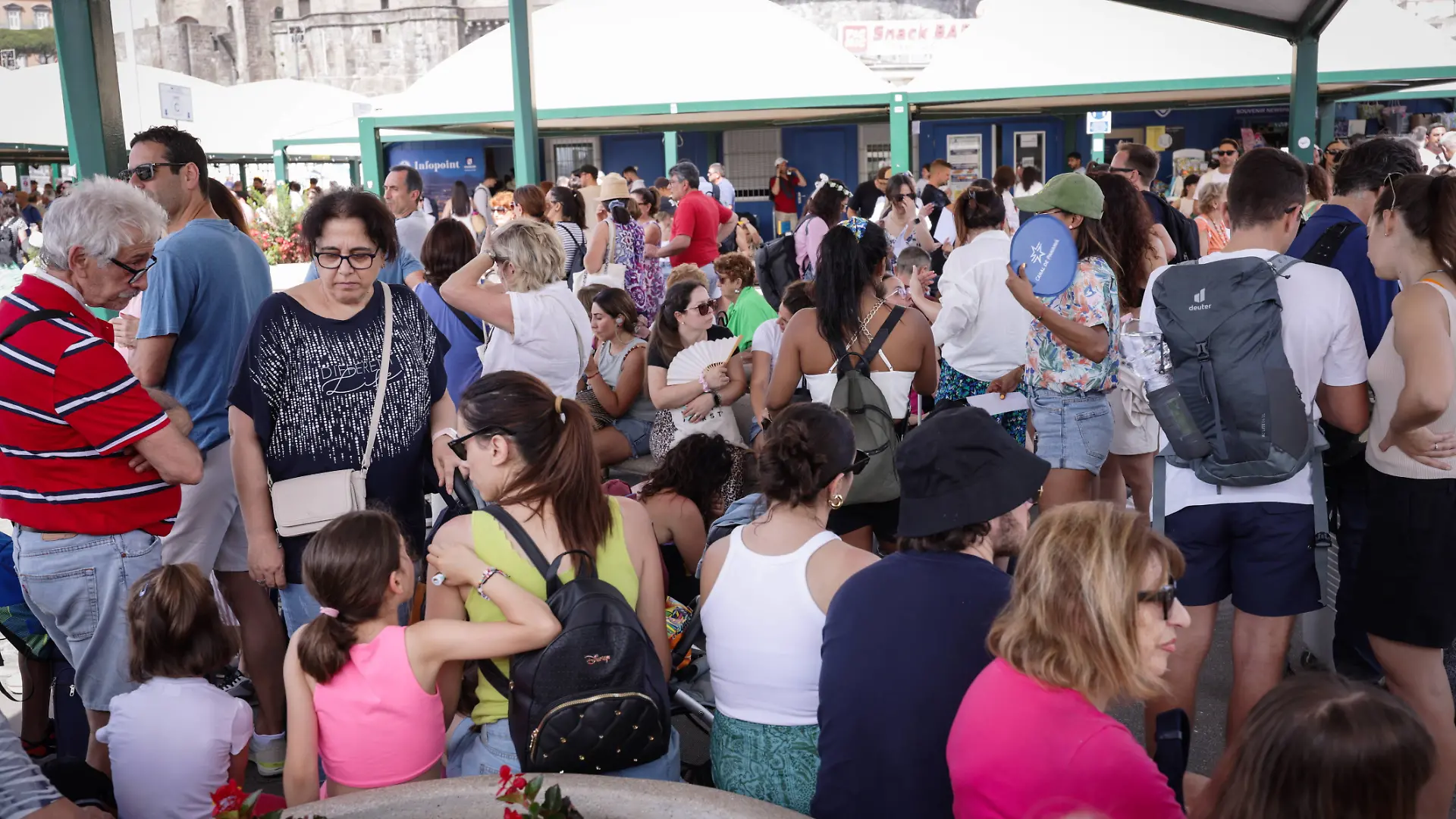 NAPLES - Molo Beverello, Capri without water: ban on disembarkation for all non-residents Editorial Usage Only PUBLICATI