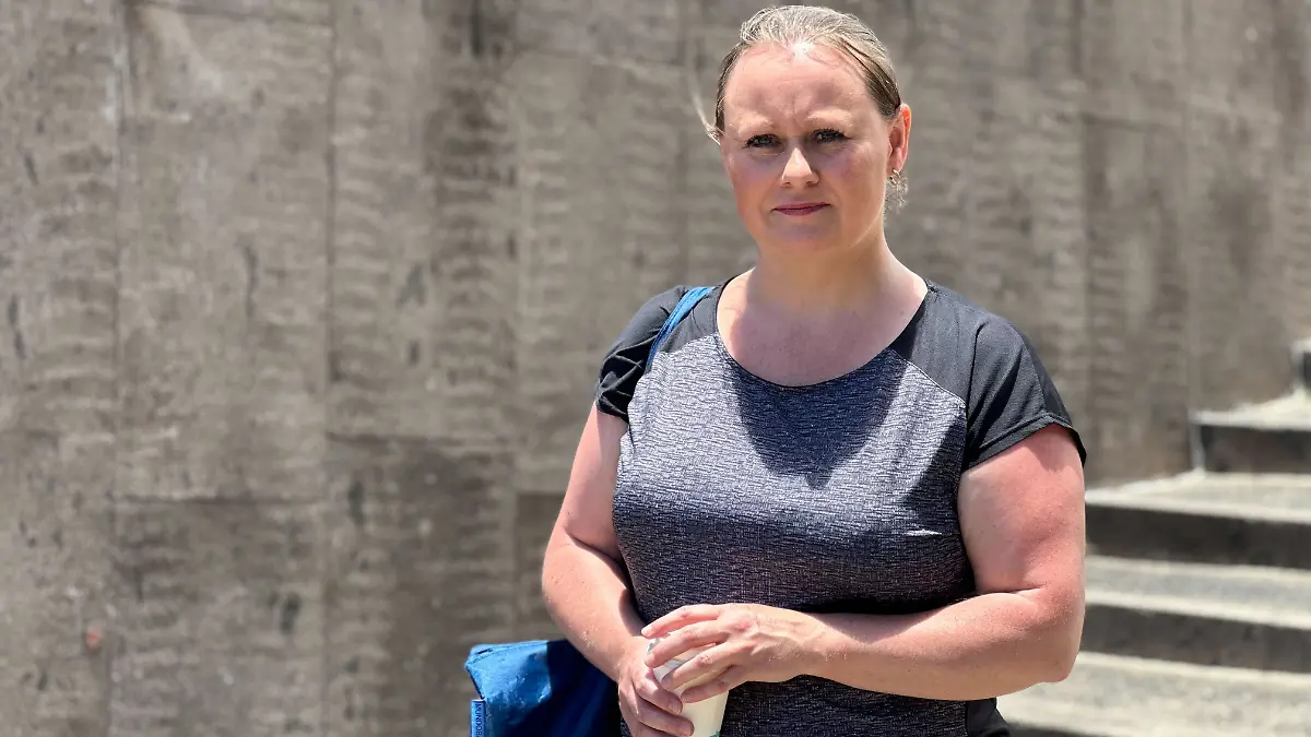 Emily Maguire hilft bei der Suche nach Jay Slater.