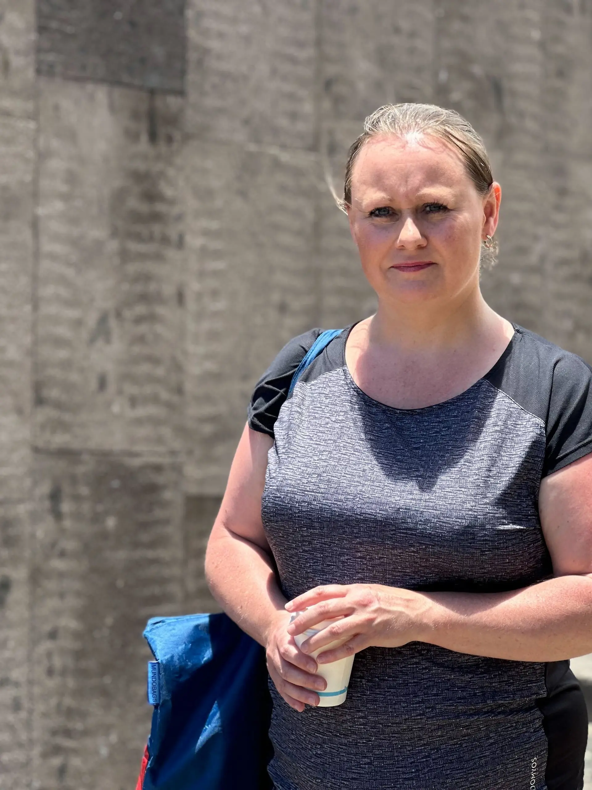 
Emily Maguire hilft bei der Suche nach Jay Slater.
