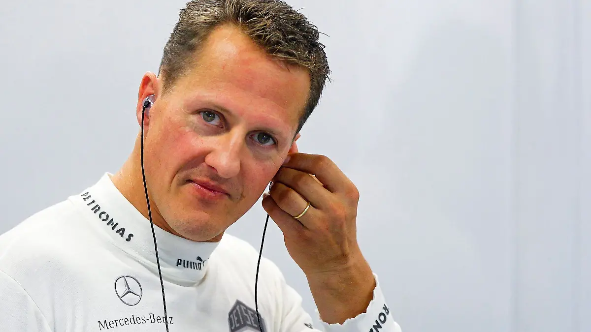 Der Formel-1-Fahrer Michael Schumacher beim Training zu einem Formel-1-Rennen.