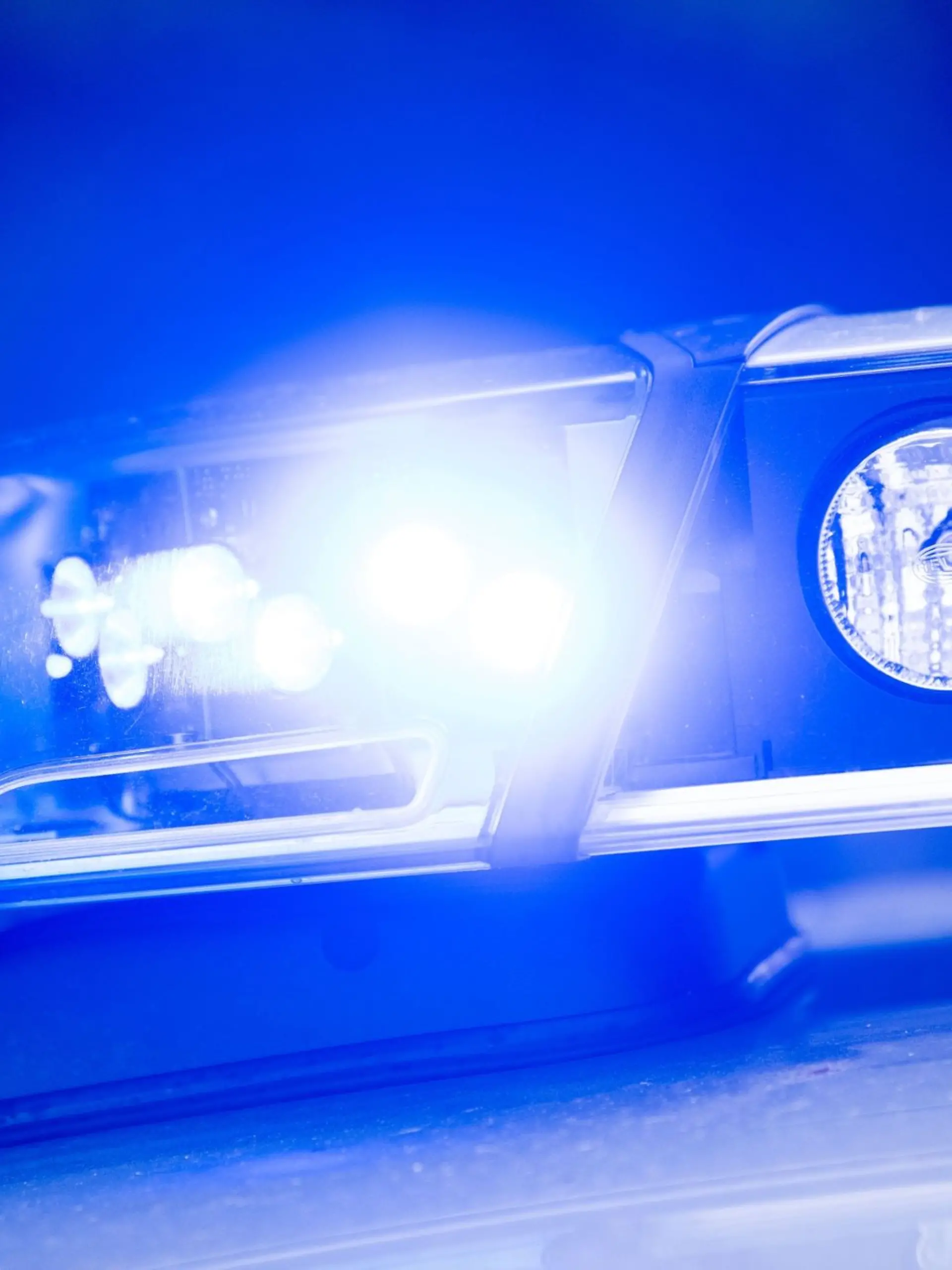 Bild zu: "Mutter will Streit schlichten - Tochter geht ihr an die Gurgel"
