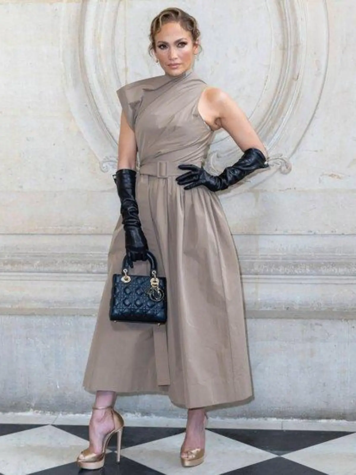 Ohne Ben Affleck: Jennifer Lopez ist allein in der Stadt der Liebe