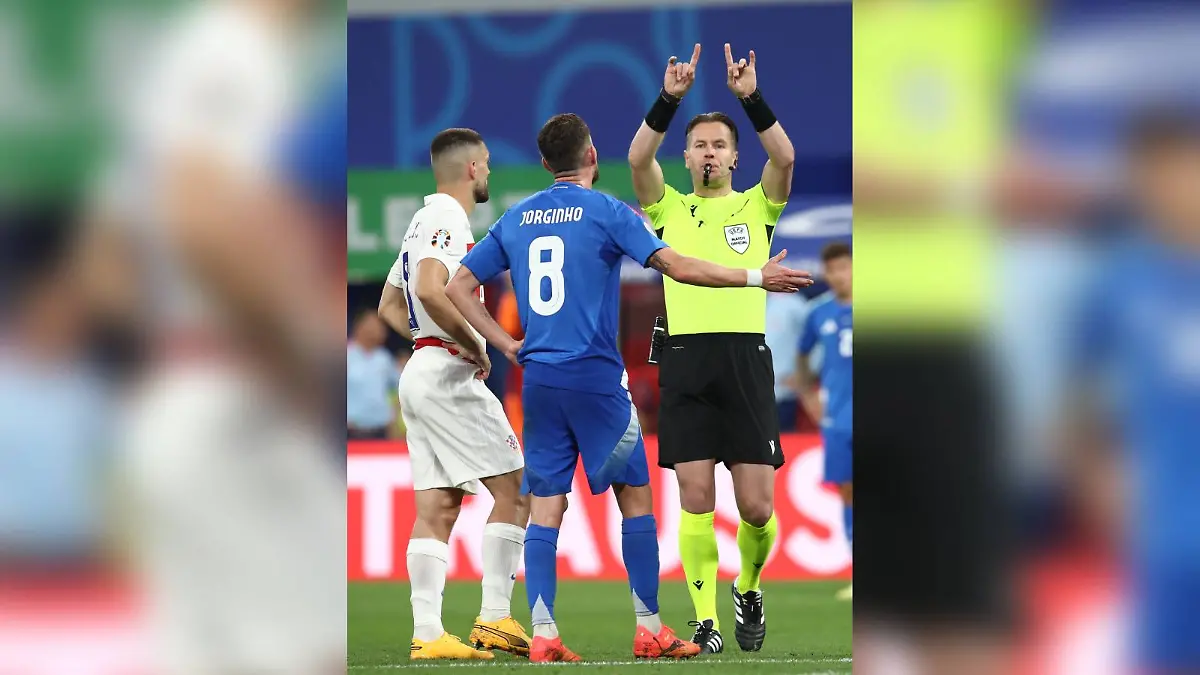 VAR.jpg