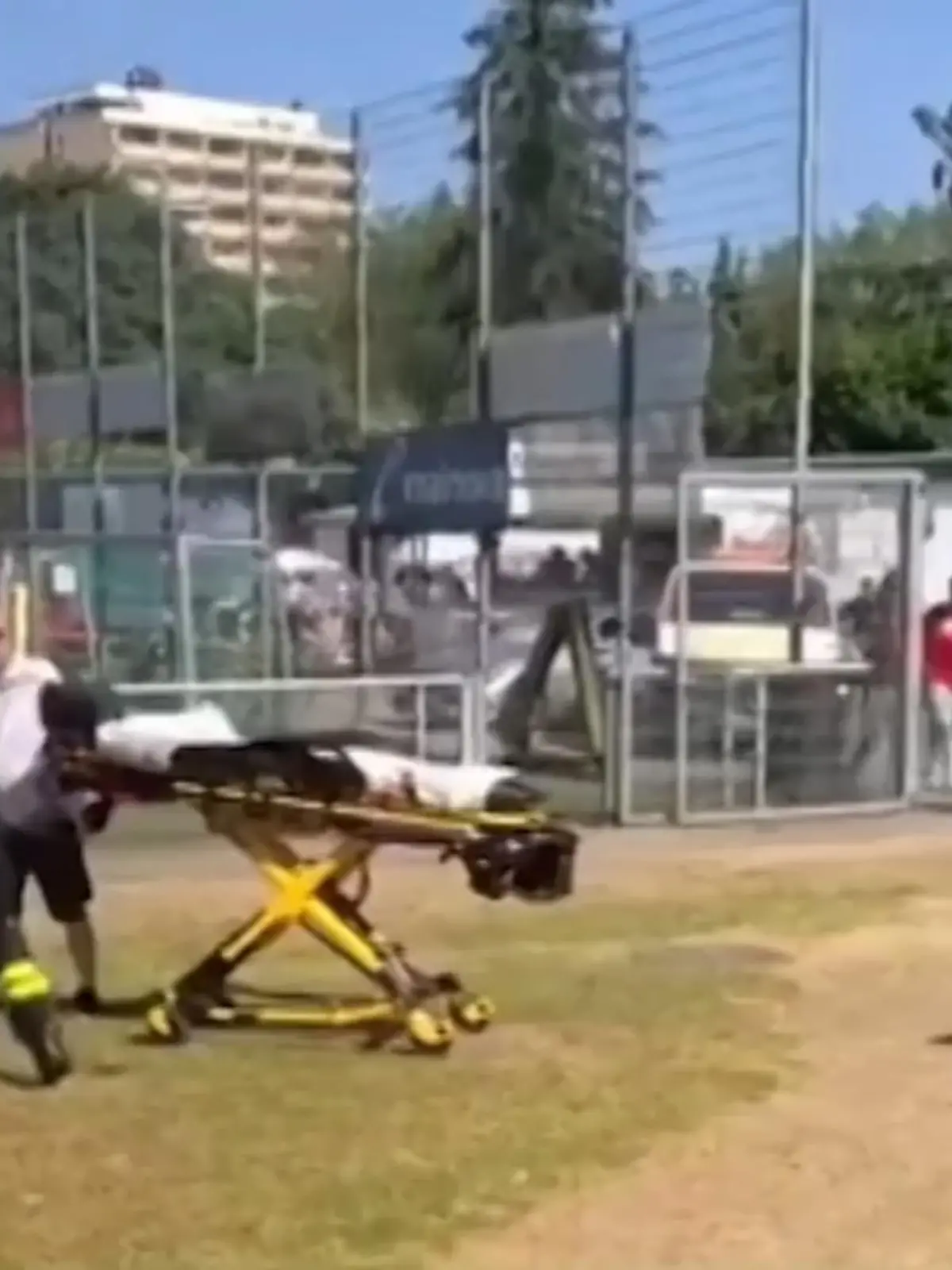 Bild zu: "Junger Kicker (15) nach Schlägerei in Frankfurt hirntot"