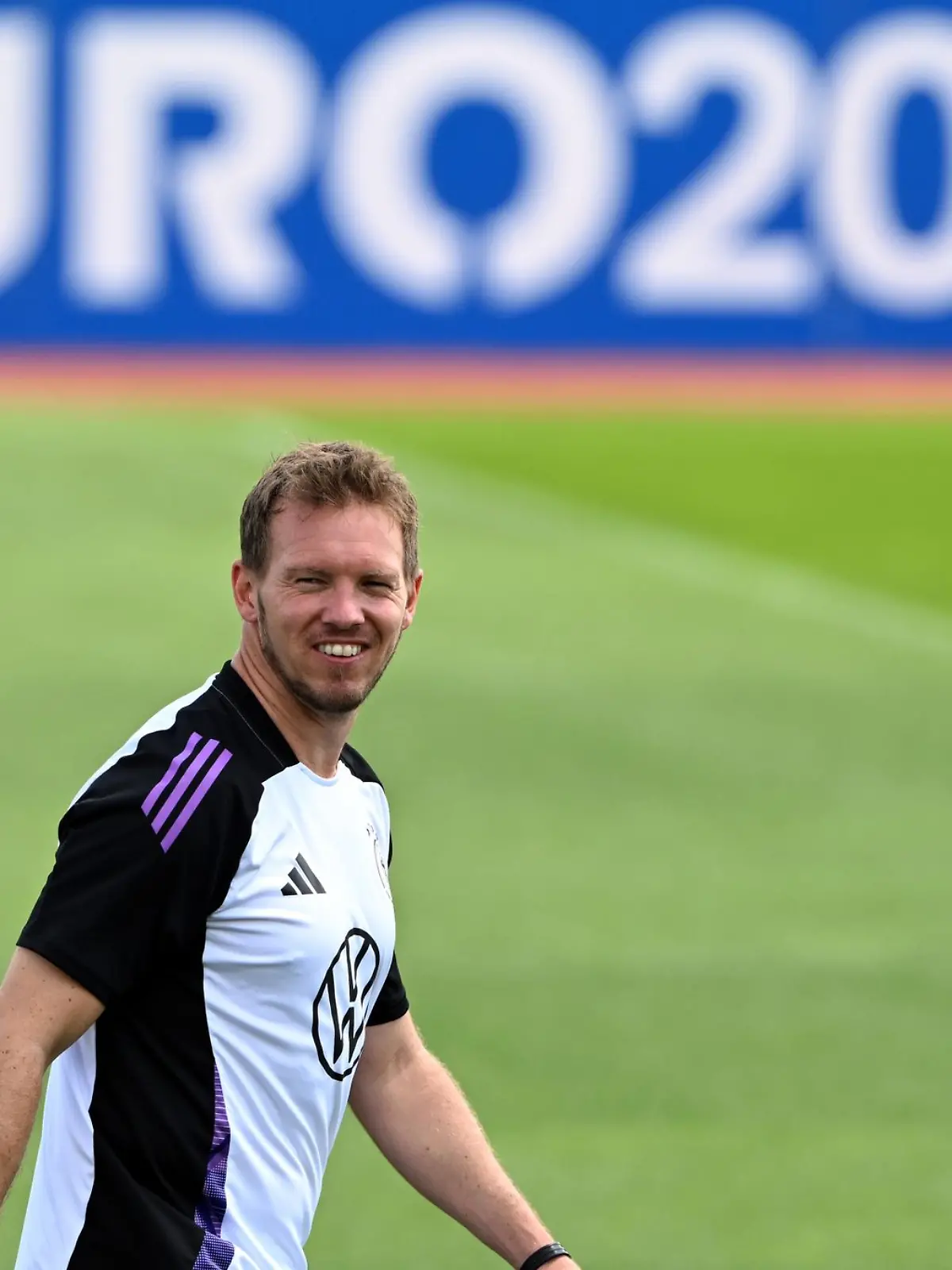 Bild zu: "Nagelsmann verrät RTL, welche Serie er bei der EM schaut"