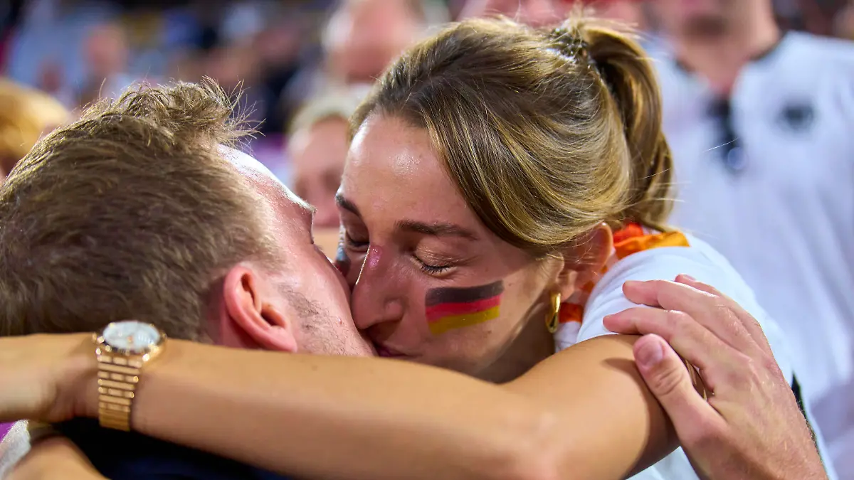 DFB headcoach Julian Nagelsmann , Bundestrainer, Nationaltrainer, kisses Lena Wurzenberger, girlfriend of Julian Nagelsmann, coach DFB, in the group stage match GERMANY - SCOTLAND of the UEFA European Championships 2024 on Jun 14, 2024 in Munich, Germany.