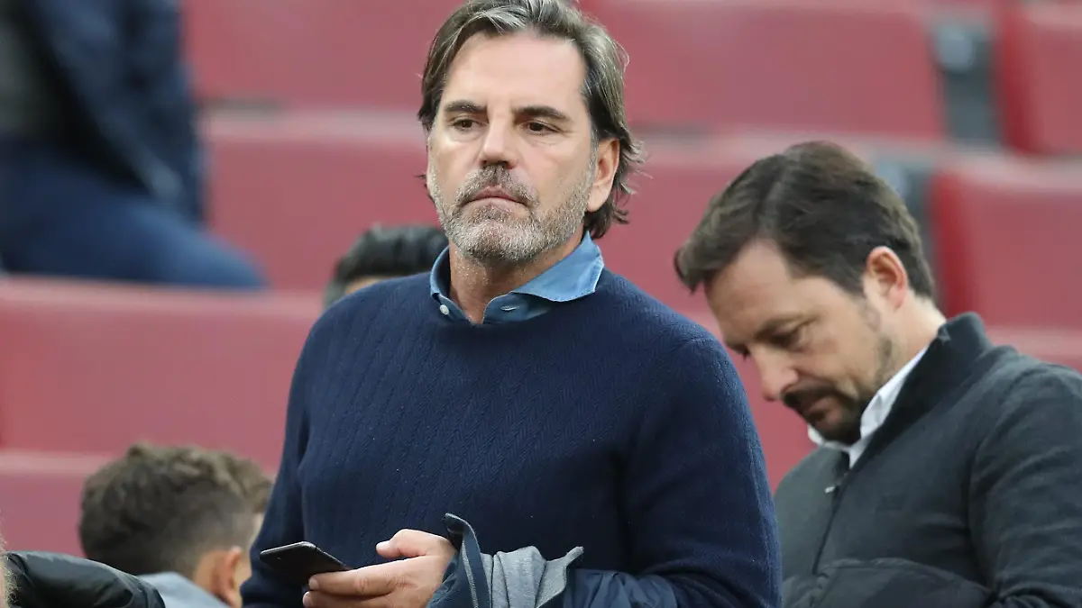 firo : 29.09.2019 Fußball, 2019/2020 1.Bundesliga: 1.FC Köln , Koeln - Hertha BSC Berlin Volker Struth Spielerberater auf der Tribüne SportsTotal .