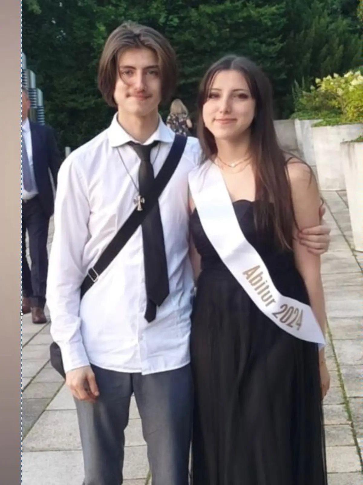 Philippos stirbt nach einem Streit auf dem Abiball seiner Schwester Chanel.