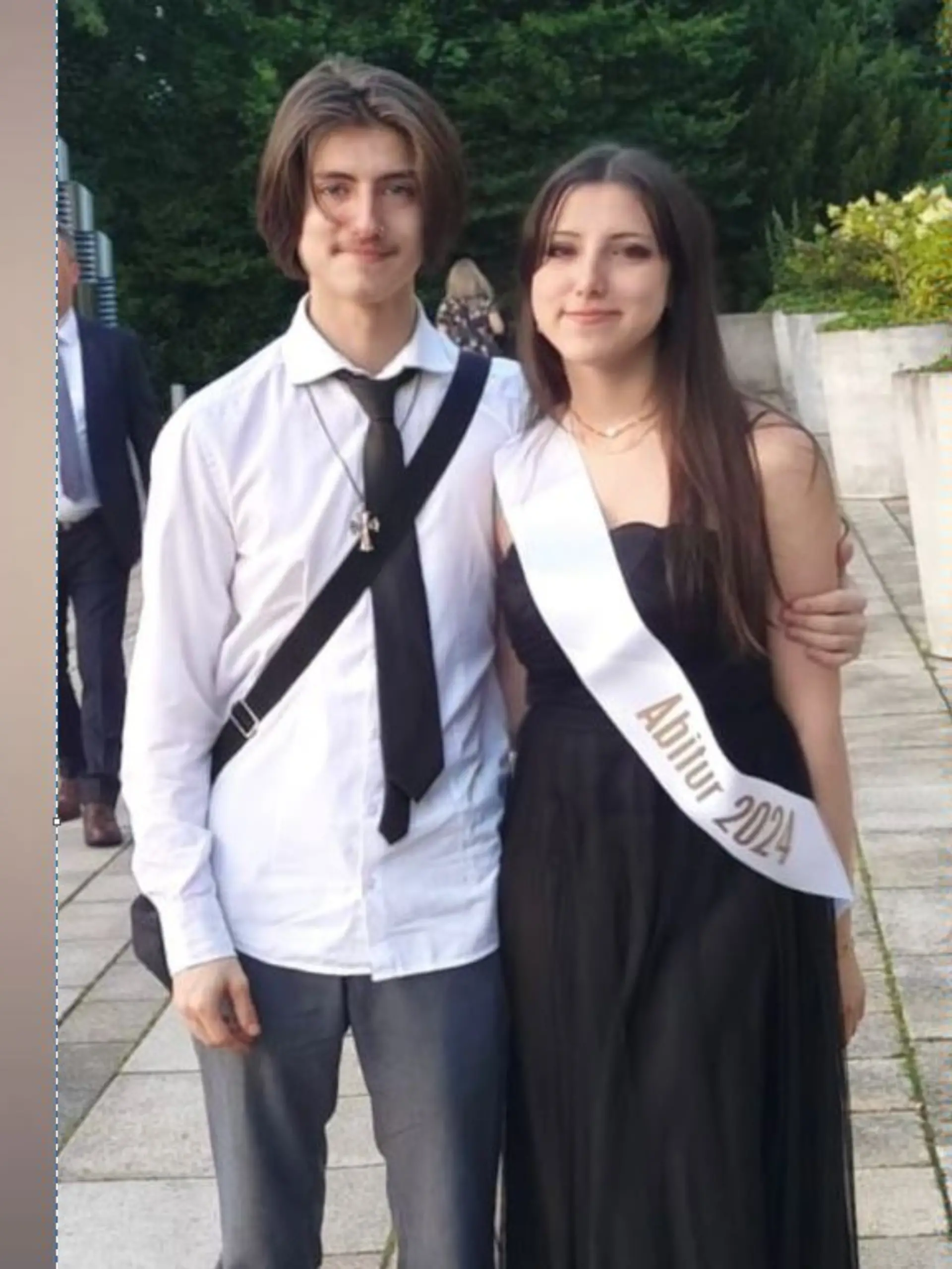 Philippos stirbt nach einem Streit auf dem Abiball seiner Schwester Chanel.