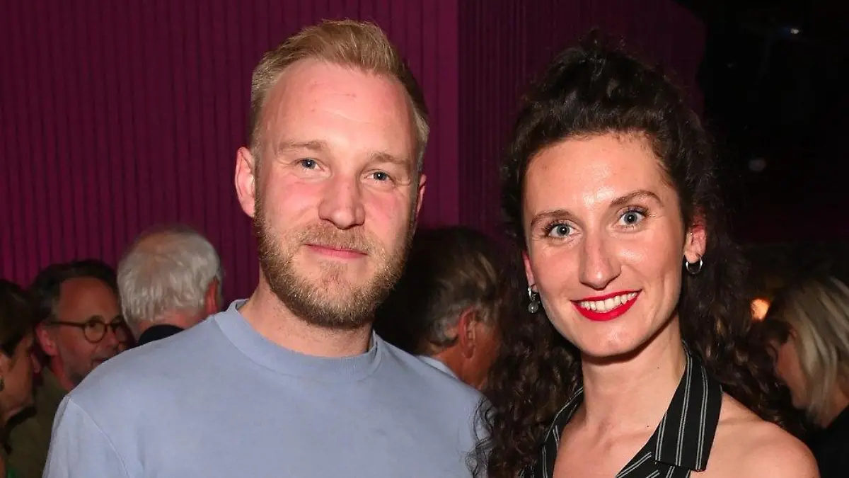 "Bridgerton"-Romanze: Bessie Carter und Sam Phillips sind ein Paar