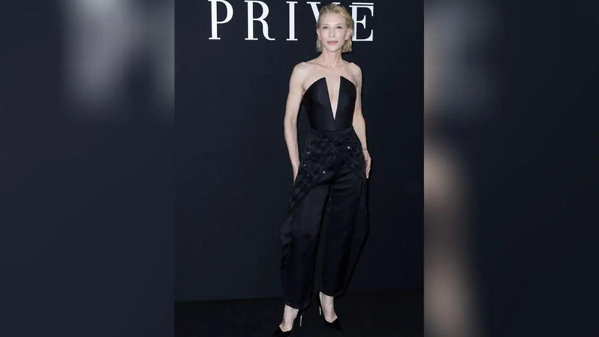Cate Blanchett lässt im Edel-Jumpsuit tief blicken