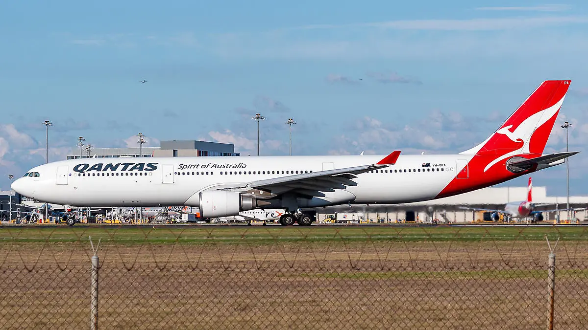 Airbus A330-303