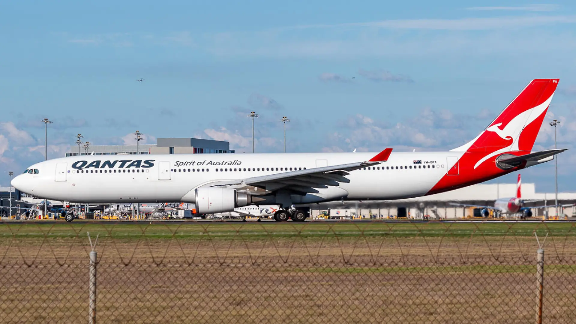 Airbus A330-303