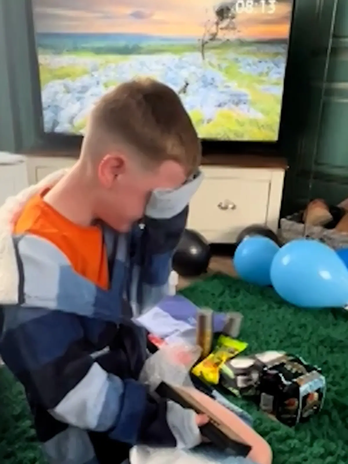 Travis Waller (10) bekommt zu seinem Geburtstag ein ganz besonderes Geschenk.