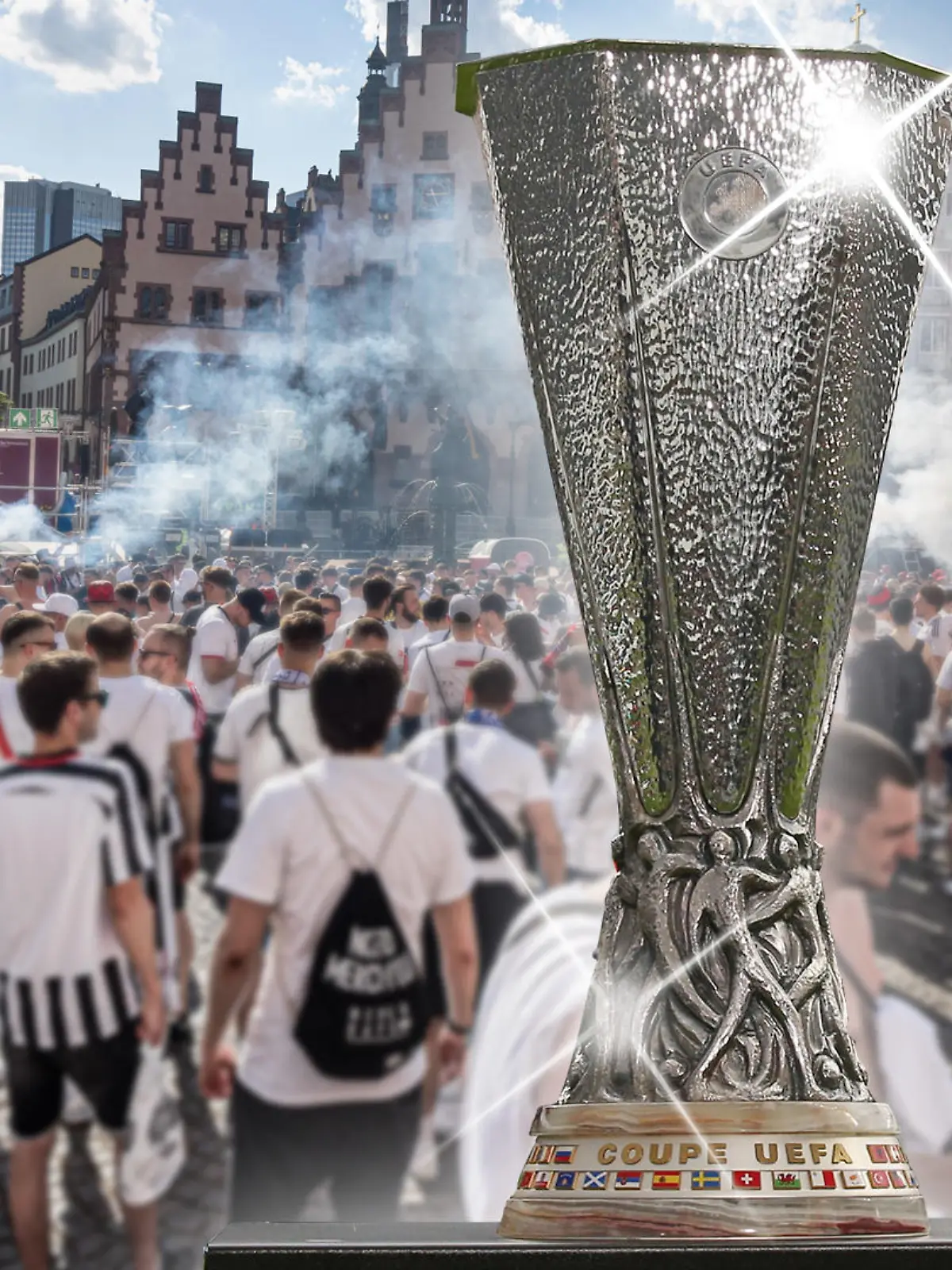 Auf dem Frankfurter Römer werden die Eintracht-Spieler heute mit den Fans ihren Triumph feiern.
